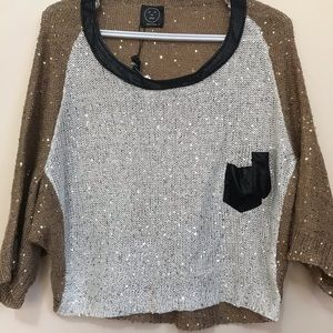 Oh my Julian size L brand new top with sequins